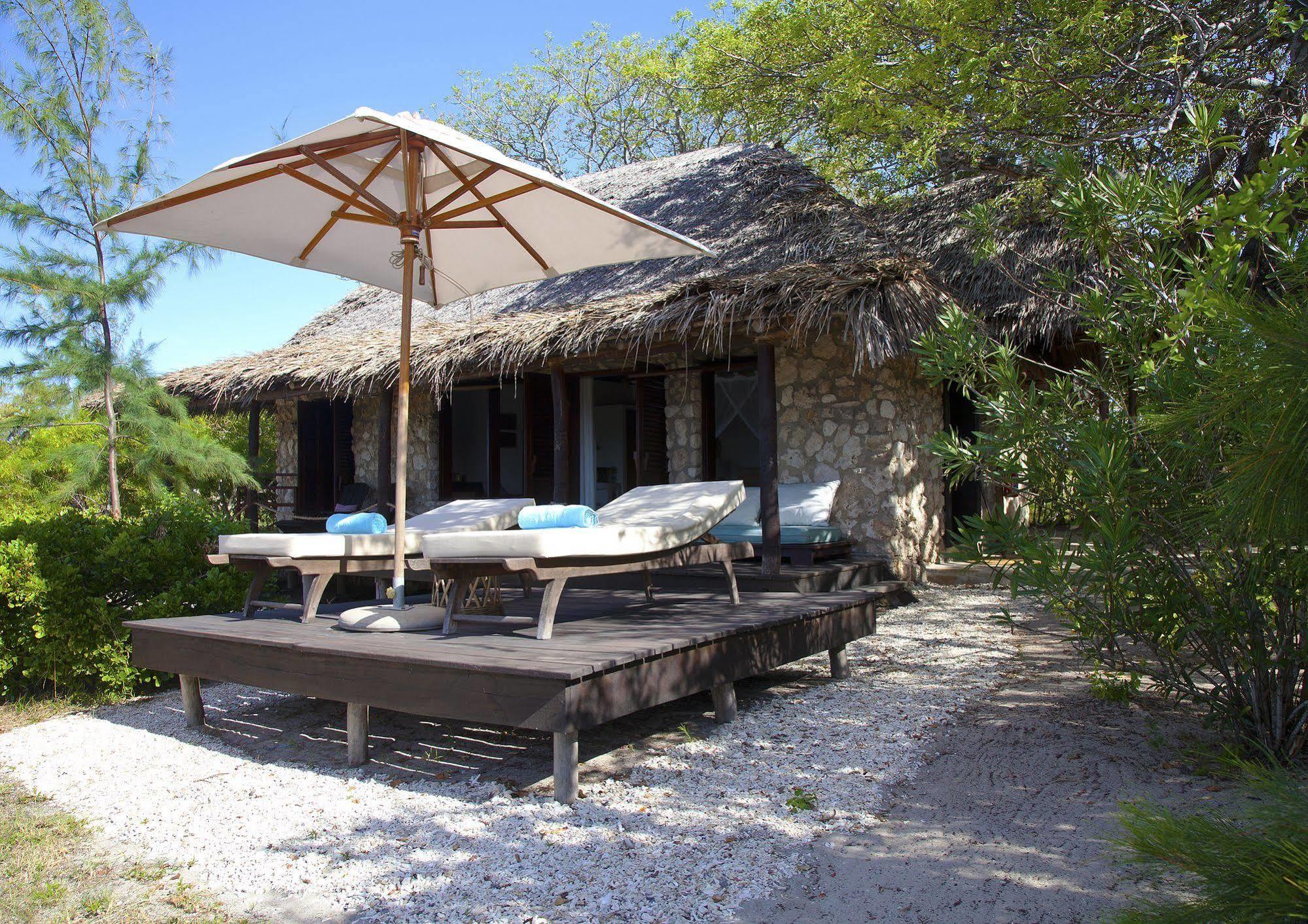 Azura Quilalea Island Hotell Exteriör bild
